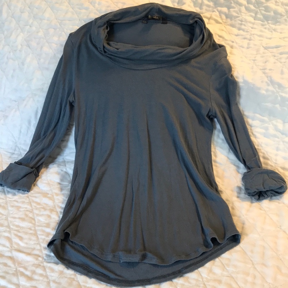 ☀️3/$15 Banana Republic Blue Gray Shirt